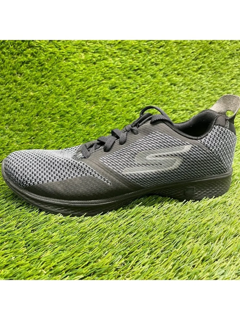 Skechers Go Walk 4 Womens Size 8.5 Black Gray Athletic Running Shoes Sneakers